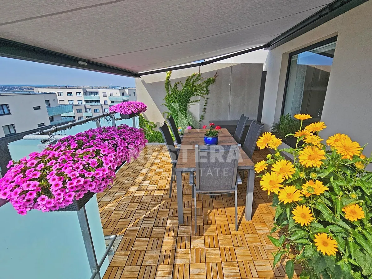 Pronájem bytu 4+kk 122 m²
